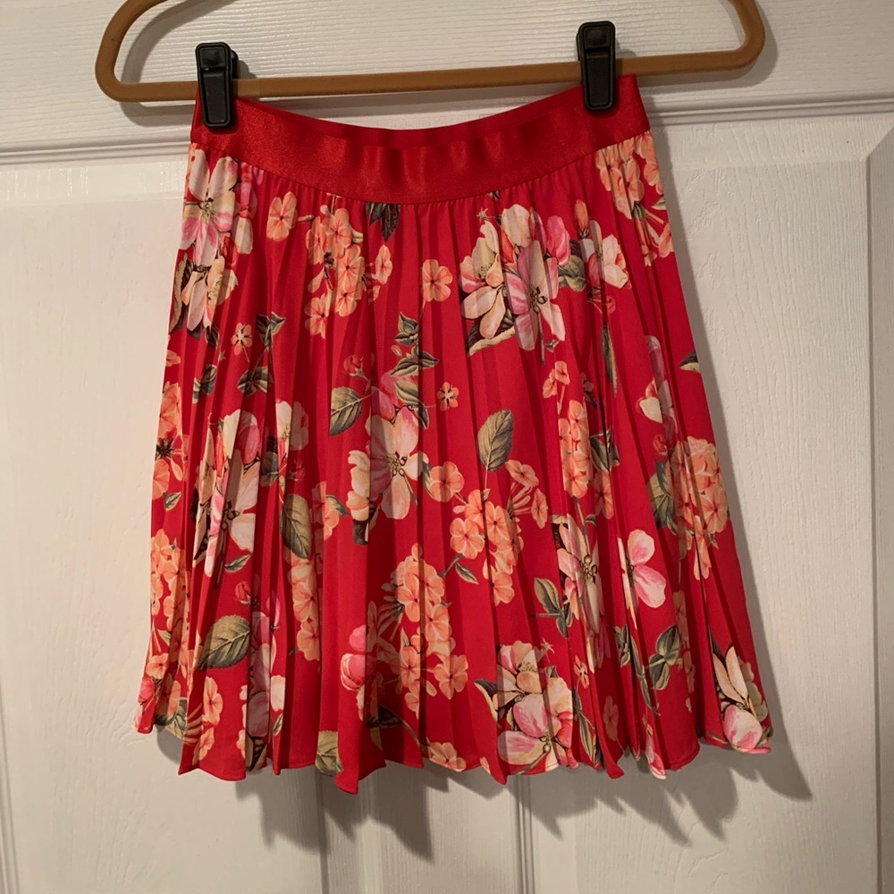 Red pleated floral skirt
